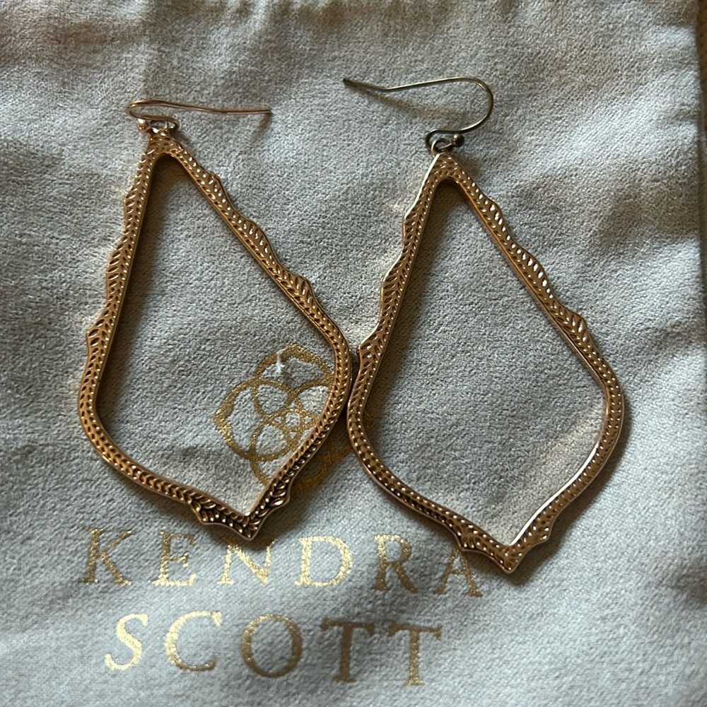 Kendra scott earrings
